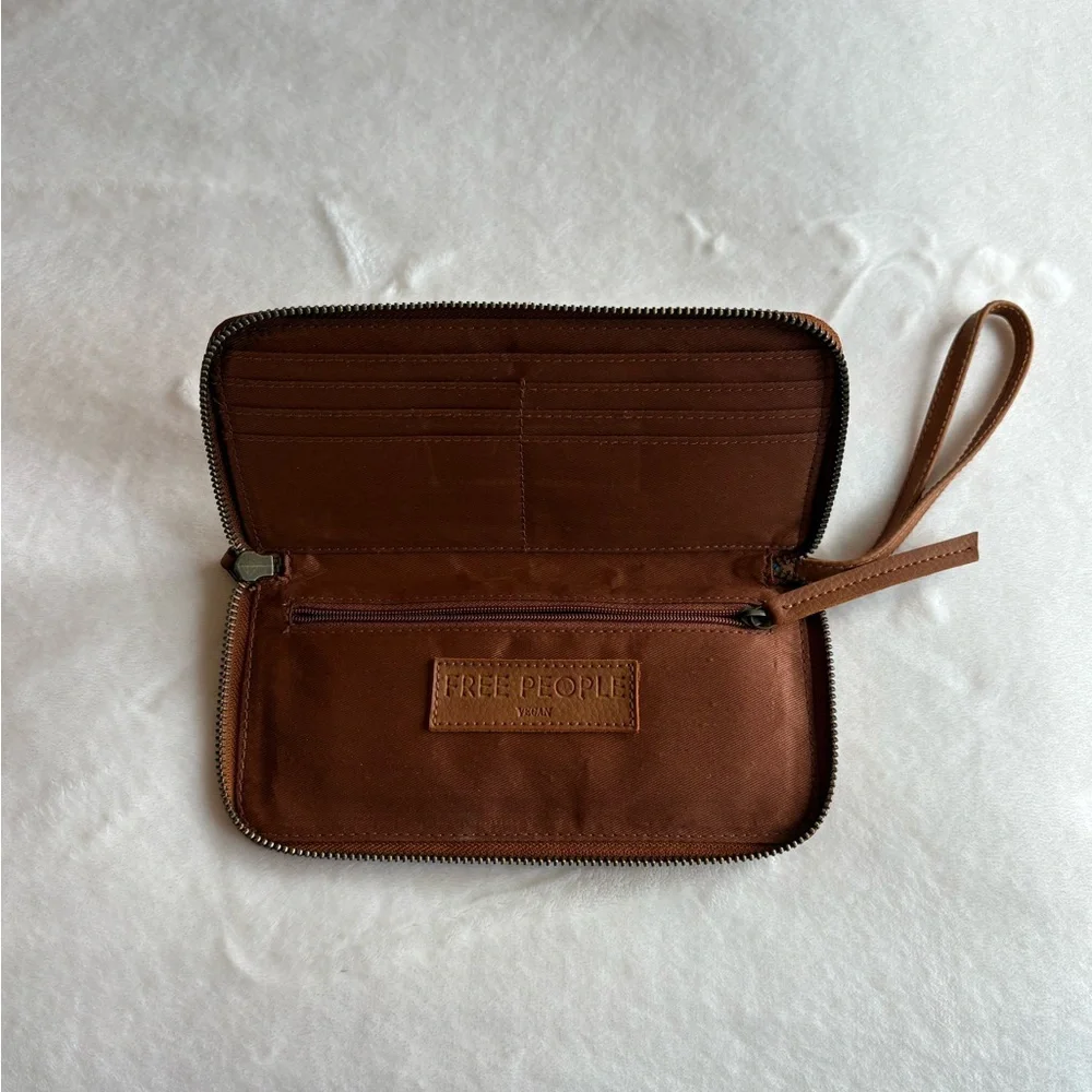 NWT Free People Distressed Wallet Wristlet Faux-Leather Brown Slim Studs Vegan